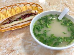 -河间正宗驴肉火烧(听海居店)