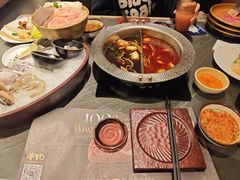 -牛YO寿喜烧·铁板烧和牛火锅自助(市府恒隆店)