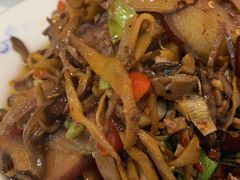 烟笋腊肉钵-新新湘菜馆(新中街二条店)