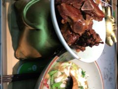 -百春原湖南牛肉粉(百联世纪店)