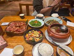 -老滇山寨•云南特色菜•地方菜•民族风情歌舞表演(金碧店)