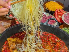 -四小区火锅·巷子里的重庆火锅(花照壁店)