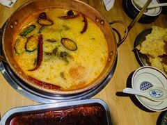 -洱火云南酸菜牛肉火锅(石景山当代商城店)