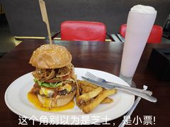 曼哈顿怪物-KATCHUP