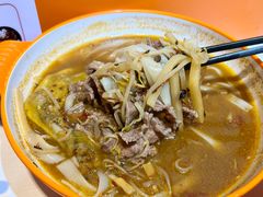 -许西美食一条街