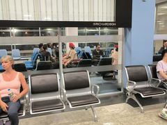 -班达拉奈克国际机场