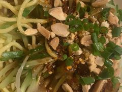 鸡丝凉面-辣婆婆(航天桥店)