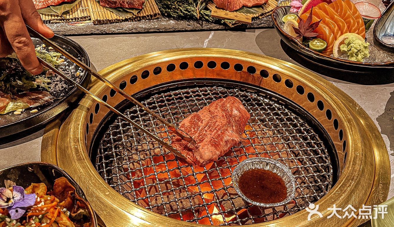 太原王者段位的和牛烤肉店，烤柿子烤菠萝