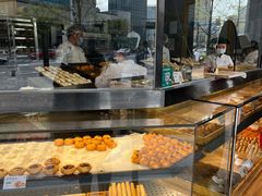 面包甜点陈列柜-六贤记(杭州龙湖滨江天街店)