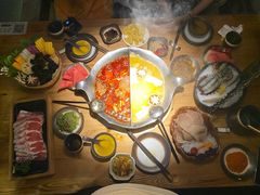 台式麻辣锅-湊湊火锅·茶憩(杭州湖滨银泰in77店)