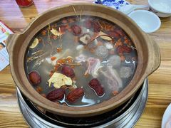 -广味炭炉鸡煲(宝业路分店)