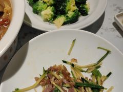 -关东小磨东北菜(漕河泾印象城店)