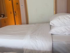 -维也纳酒店(广州南站汉溪长隆地铁站景区店)