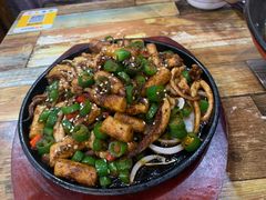 铁板鱿鱼-八张桌子(老店)
