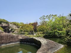 -伍山海滨石窟