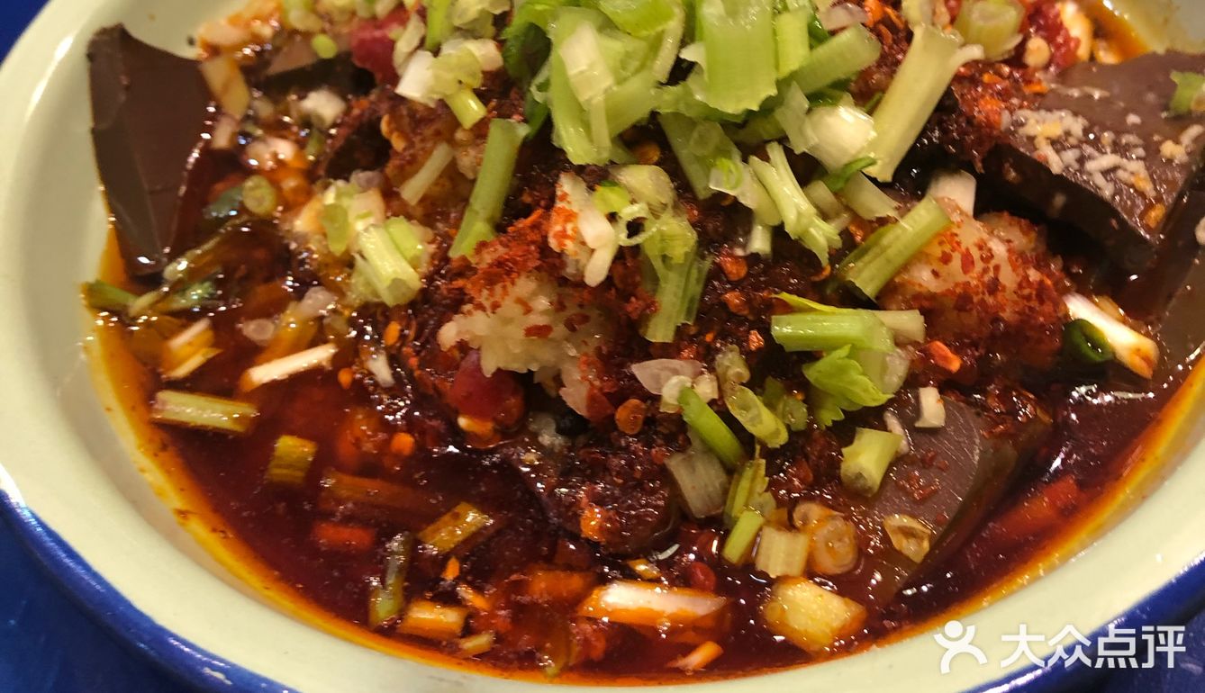 可以搞点排队小吃什么的不然太无聊了等的