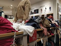 -优衣库(郑州丹尼斯大卫城店)