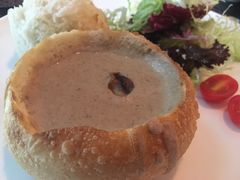 面包蘑菇汤-TAMATI(巴黎贝甜韩式西餐厅店)
