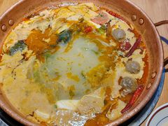 -洱火云南酸菜牛肉火锅(石景山当代商城店)