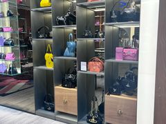 -Vivienne Westwood(上海来福士广场店)