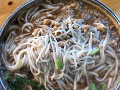 -正宗杨记普洱酸醋米线(总店)
