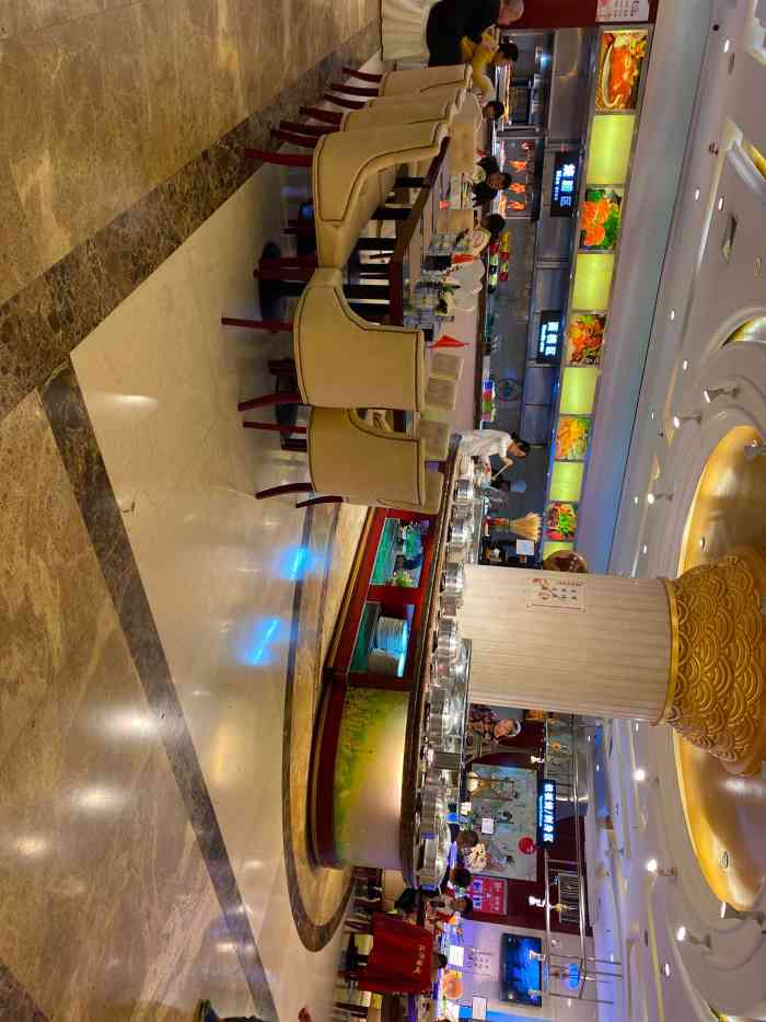 神洲七星酒店自助餐厅(裕华东路店)-"虾很大,爆炒毛肚特好吃,甜点很多