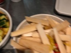 -龙巢盱眙龙虾·牛蛙·烧烤宵夜(八卦岭店)