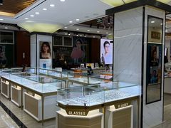 -现代眼镜批发城(台东三路店)