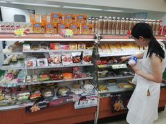 -全家便利店(崂山路四店)