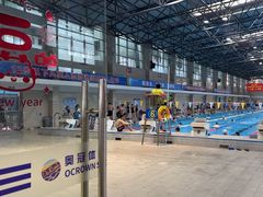 -奥冠体育华师附中恒温游泳馆