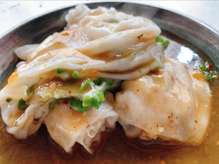 阿英宾阳卷简粉-"很老的一家卷筒粉店了,用的还是柴火,浓浓.