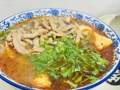 -叶新小吃店(来凤小区总店)
