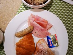 -亮马河饭店翠雅咖啡厅