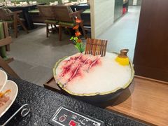 -得意咚瓜·顺德鱼生·冬瓜火锅(深圳首店)