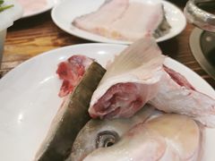 脆肉鲩鱼头-正能量脆肉鲩火锅