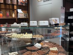 面包甜点陈列柜-Laderach 莱德拉(上海环贸iapm店)