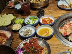 -明洞阿姨·韩式酱蟹烤肉·创意料理(三元桥店)