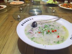 -严记小天府酸菜鱼(西四路店)