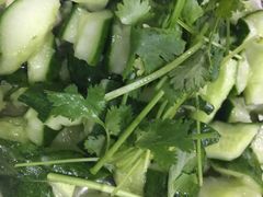 -虾弄弄海派小龙虾·牛羊蝎子火锅