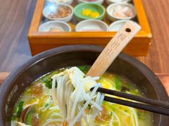 -良米山·云南野生菌过桥米线(上海首店)