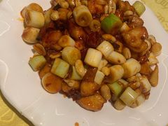 宫保鸡丁-红红烤鸭店(西单店)