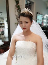 -雪莉美妆婚纱馆
