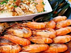 -席娜卡琳火车铁道夜市