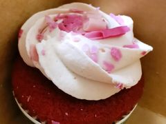 草莓杯子蛋糕-星巴克(南宁民歌湖店)