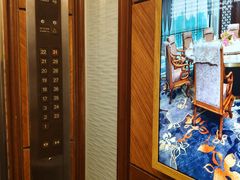 -黄金海景西餐厅·三文鱼·牛扒云顶旋转自助餐