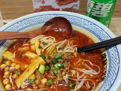 -魔都三兄弟酸辣粉·蘸卤炸串(虹桥万科店)