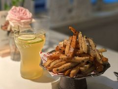 -春树下·树屋花房西餐厅(罍街AS1980店)