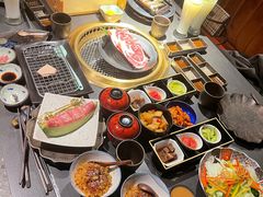 -铭牛烧肉·和牛海鲜自助(高新月牙湖店)