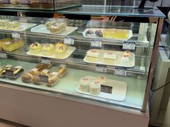 -白玉兰食品甜凤店(合生汇店)