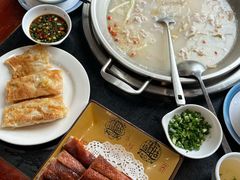 -老来福·非遗酸汤兔(凯旋路店)